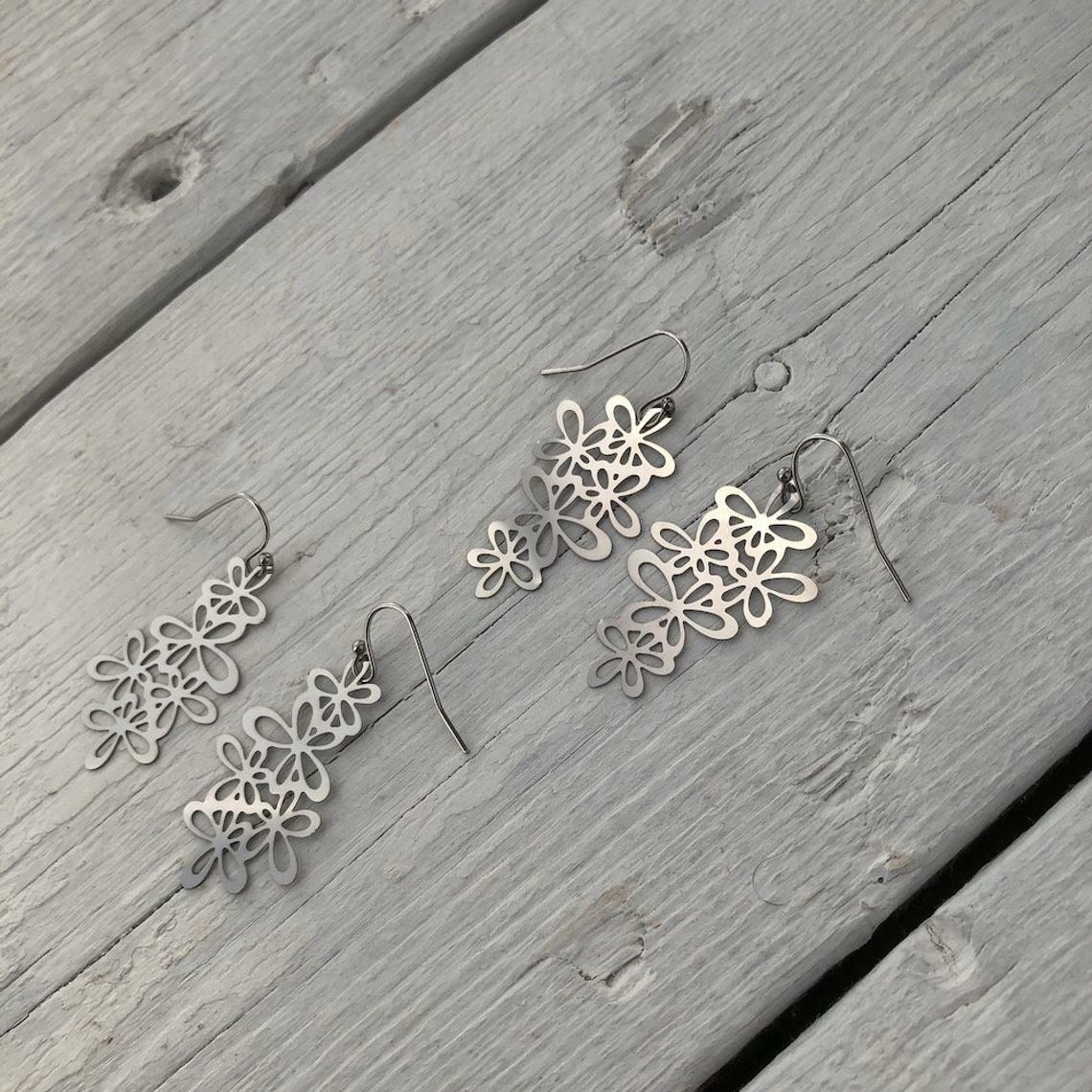 Daisies Bouquet Earrings, Daisy Flowers Stainless Steel Earring Pair with French hooks ball tip, Silver Lightweight non-tarnish