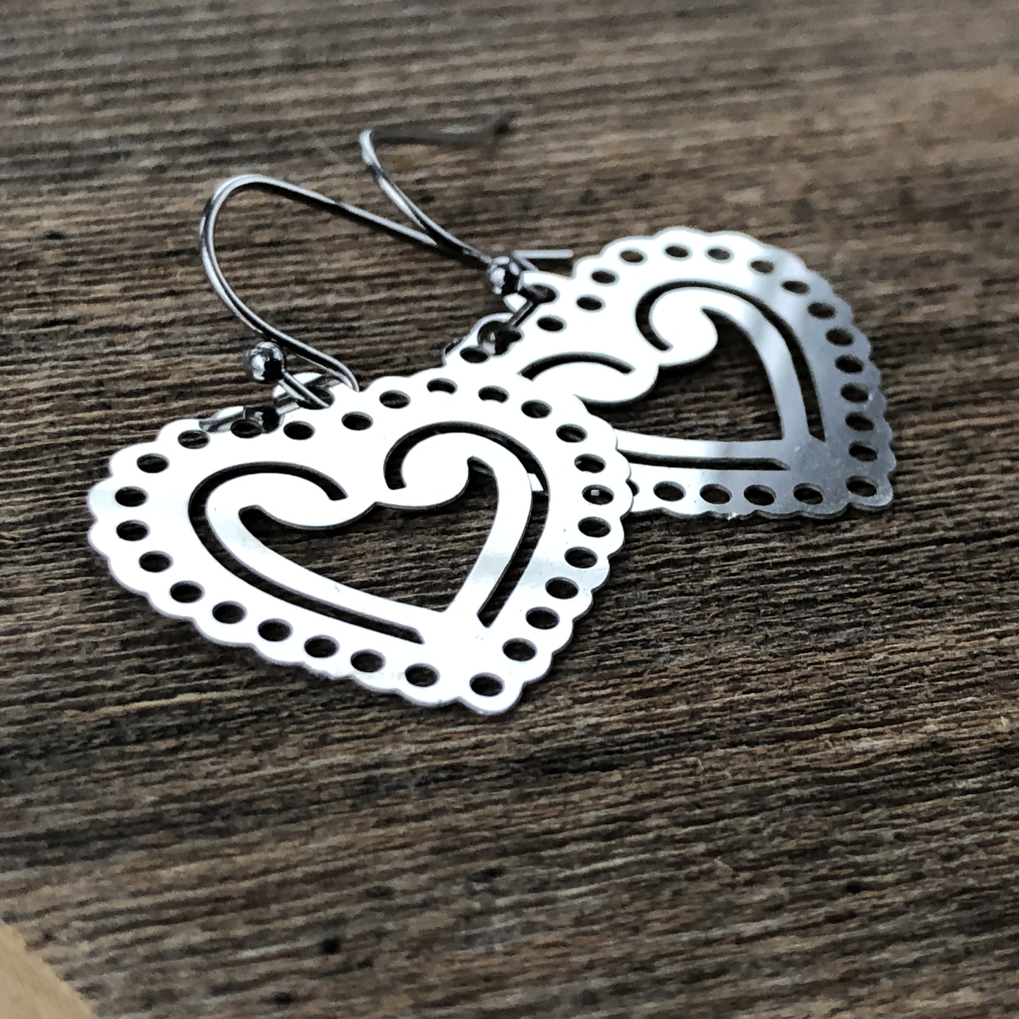 Delicate Filigree Heart Earrings – Doily-Inspired Design