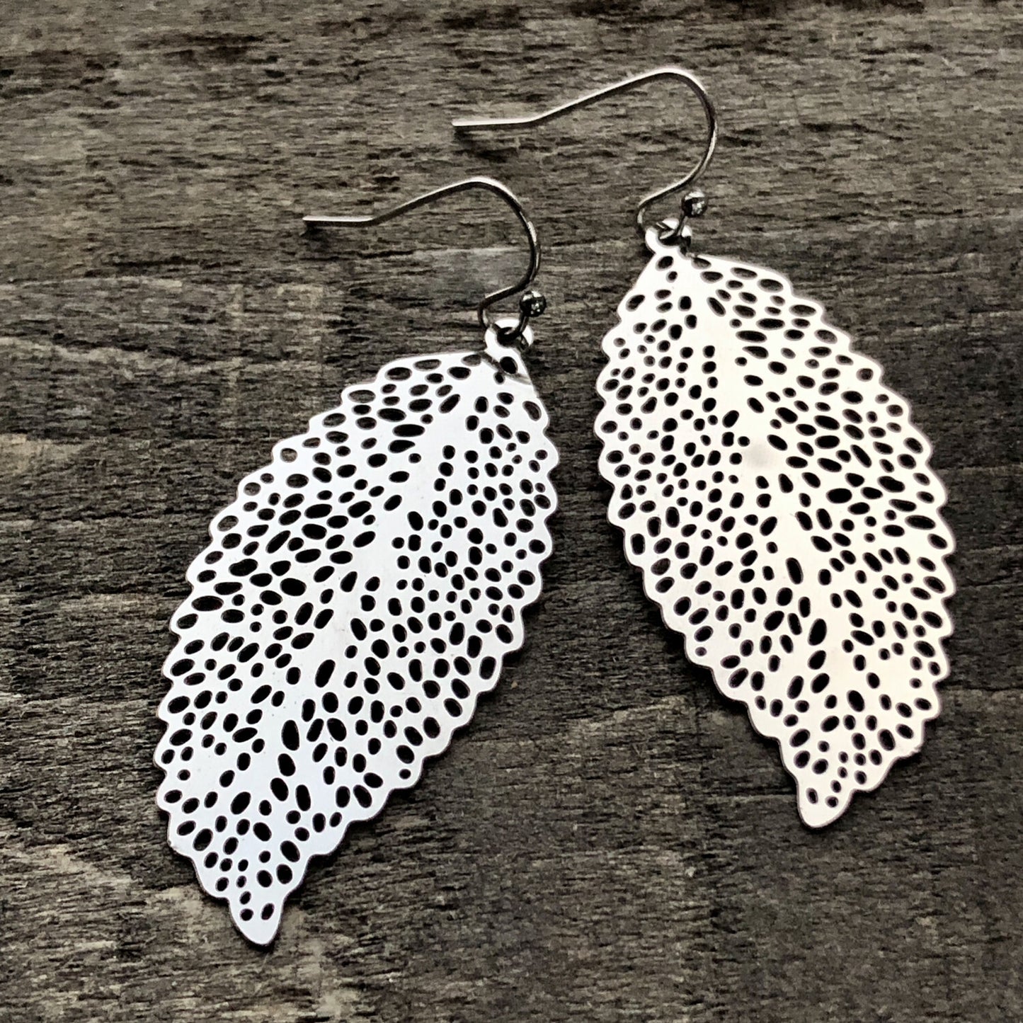 Filigree Leaf Earrings – Long Feather-like Leaves with Cutout Design