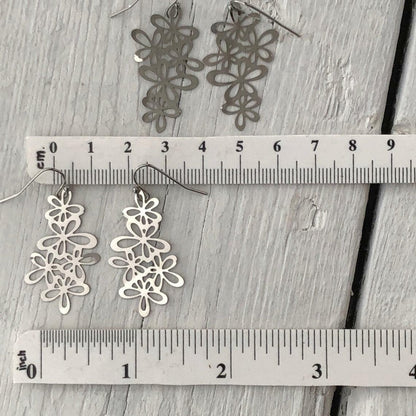 Daisies Bouquet Earrings, Daisy Flowers Stainless Steel Earring Pair with French hooks ball tip, Silver Lightweight non-tarnish