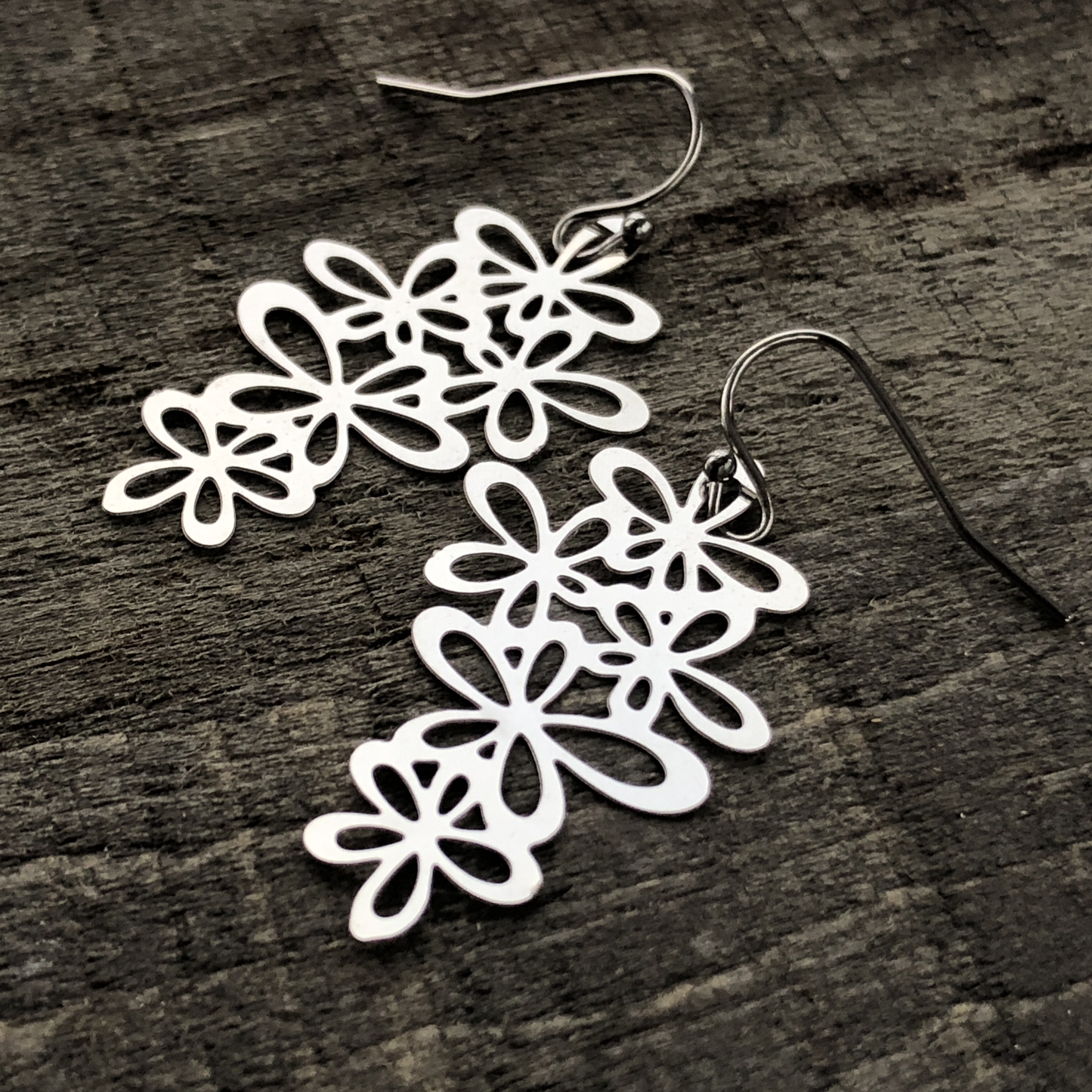 Daisies Bouquet Earrings, Daisy Flowers Stainless Steel Earring Pair with French hooks ball tip, Silver Lightweight non-tarnish