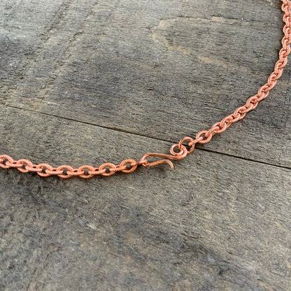 Pure Copper Textured Necklace Chain – Spiral Link Pattern with Artisan Clasp