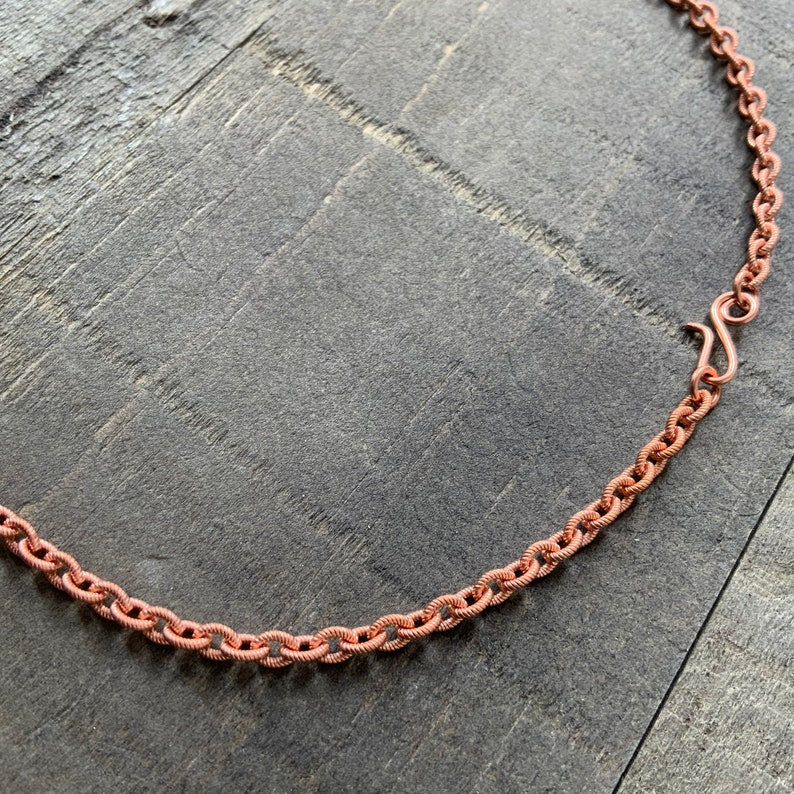 Pure Copper Textured Necklace Chain – Spiral Link Pattern with Artisan Clasp